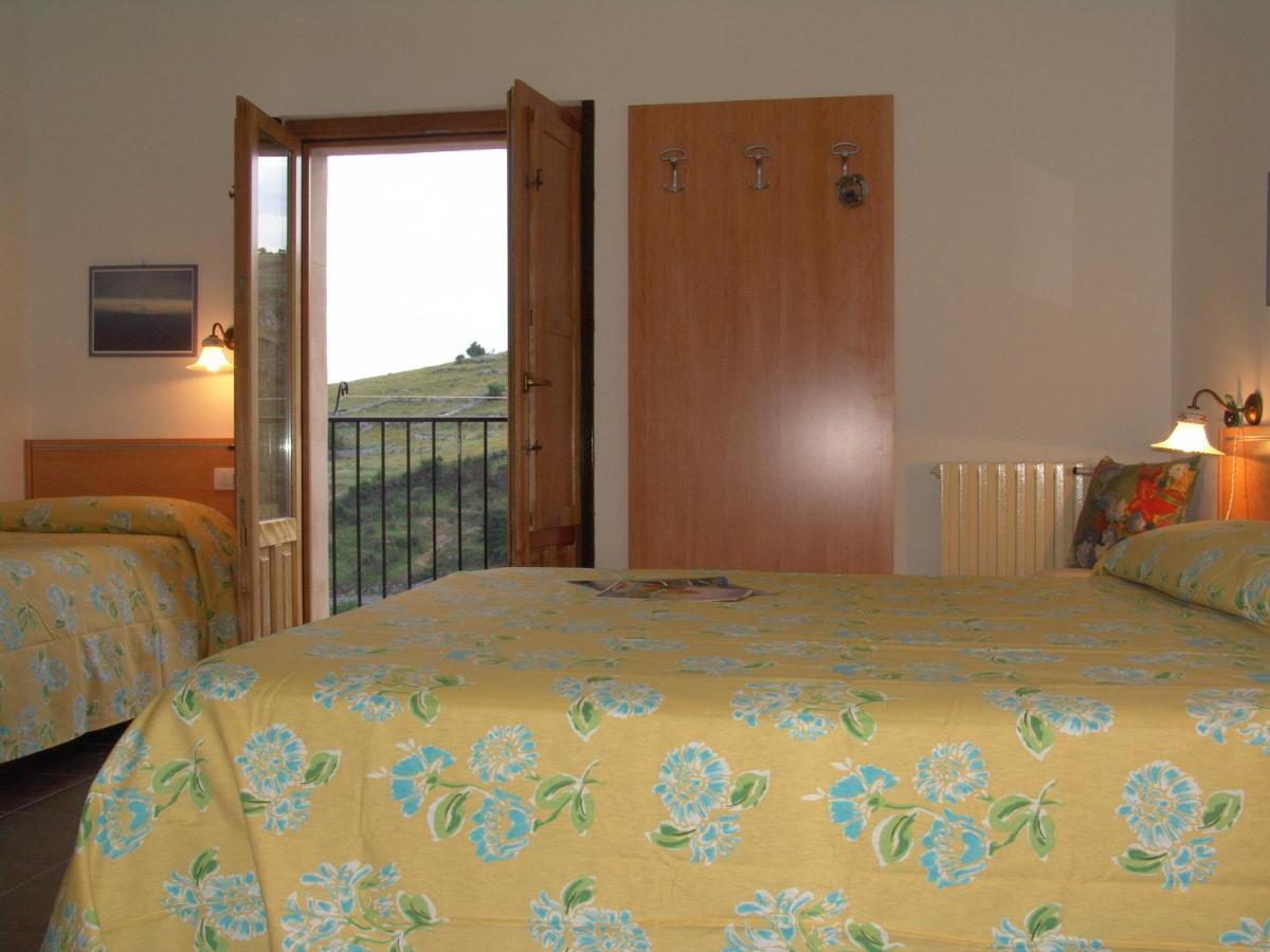 Ibla Vacanze Ragusa Bagian luar foto